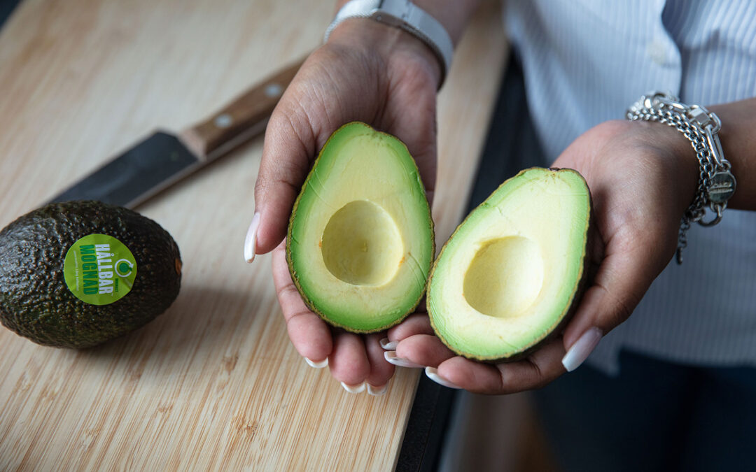 Perfekt delad avokado.